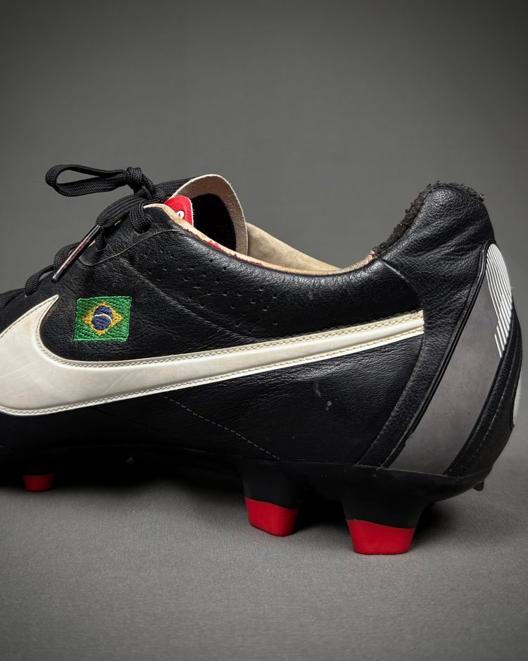 Ronaldinho | Match-Worn Boots | 2012 | 4 Goals inc. Hat-Trick | 5 Assists | Atlético Mineiro image 3