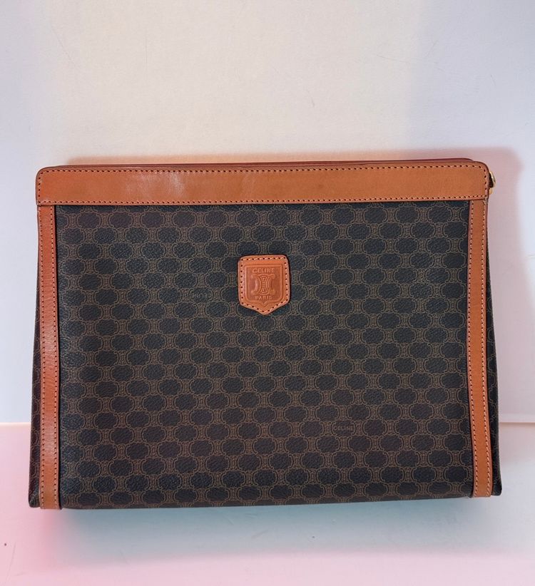 Pre-Owned Celine Maccadam  Clutch
