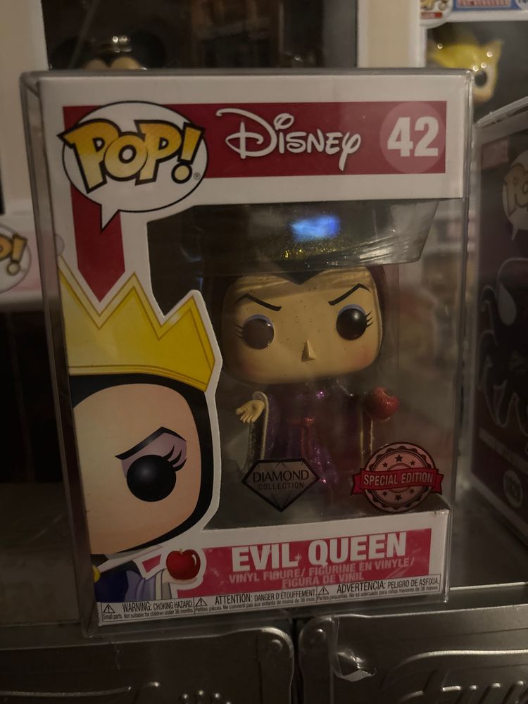 Disney Evil Queen Vinyl Figure