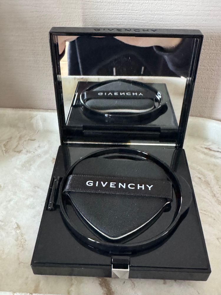 Givenchy Teint Couture Cushion Foundation