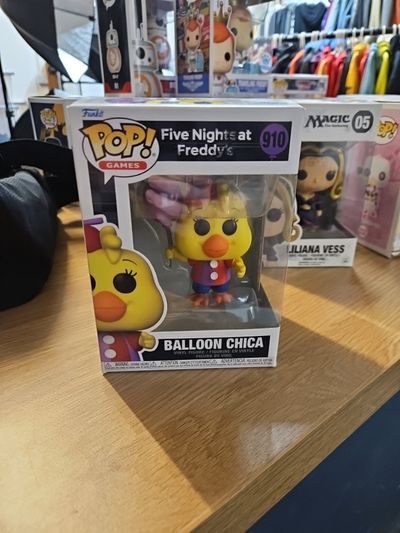 Funko Pop! Games Five Nights At Freddy'S Balloon Chica Figure