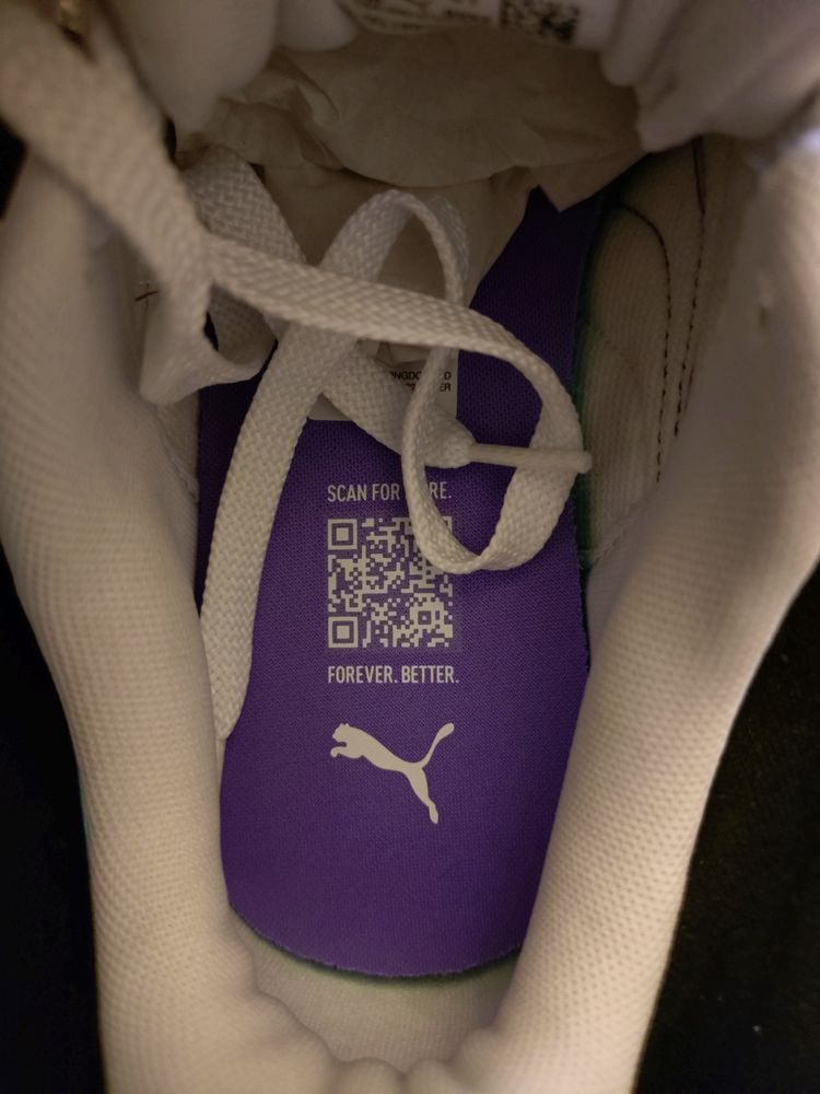 Puma White Sneakers With Iridescent Blue And Pink Accents obraz 5