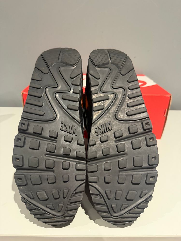 Nike Air Max 90 Black Orange – UK 9 (No Box) image 4