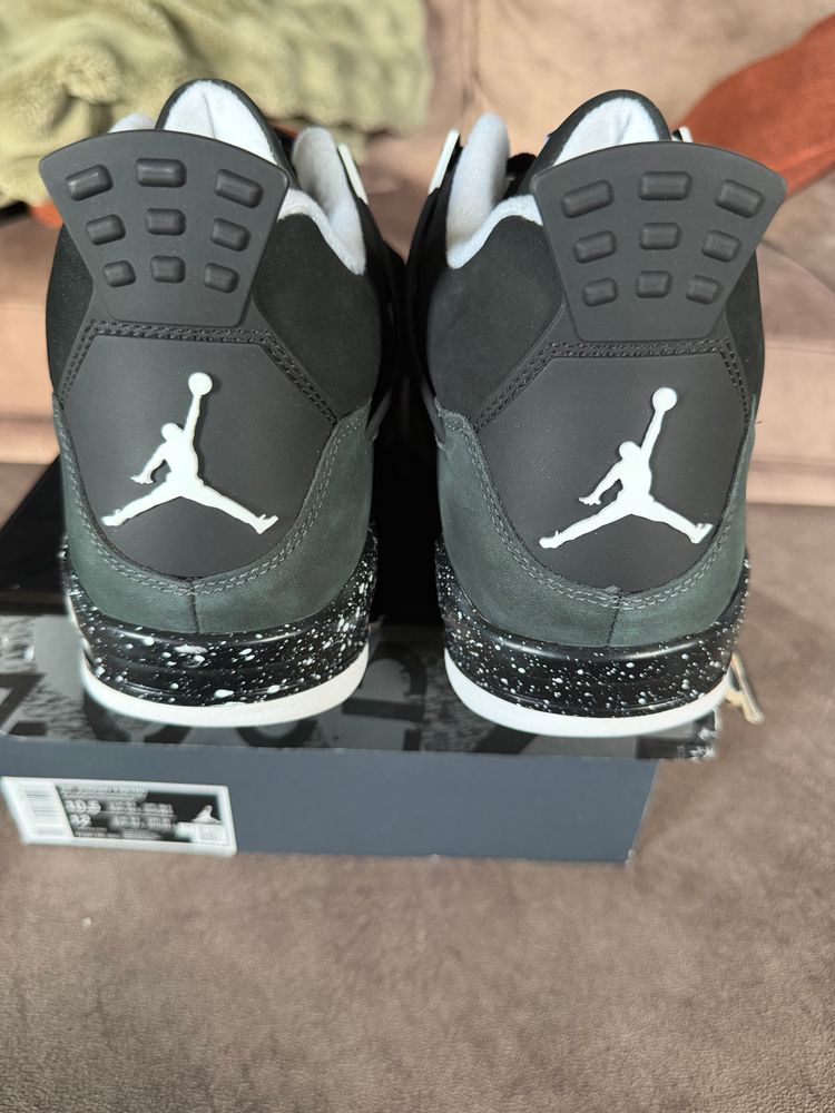 Nike Air Jordan 4 Retro Sneakers image 2