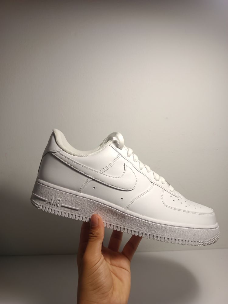 Nike Air Force 1 '07 White Sneakers