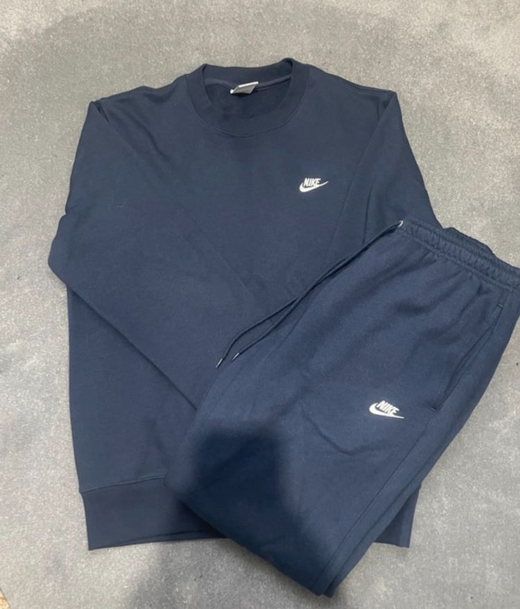 Nike Sweatshirt And Sweatpants Set