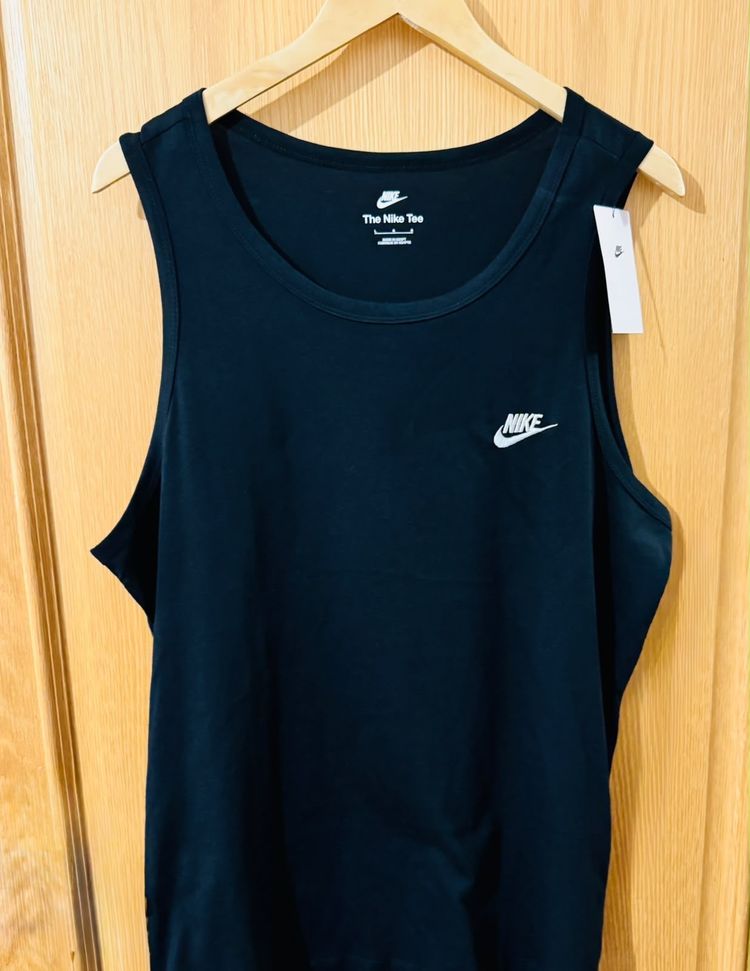 Immagine di Nike Black Tank Top 1