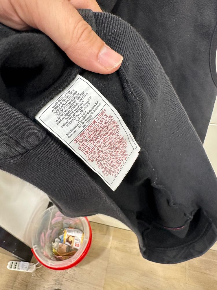 Nike sleeveless hoodie 8
