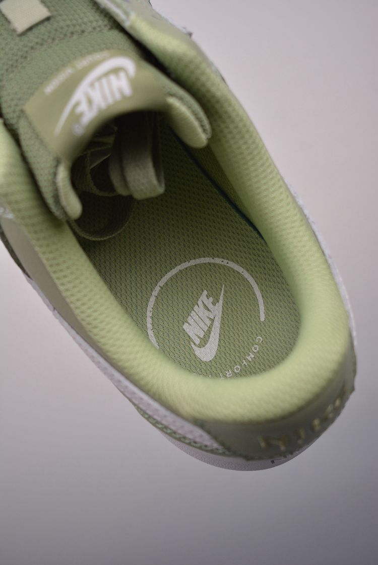 Casual sports sneakers 9