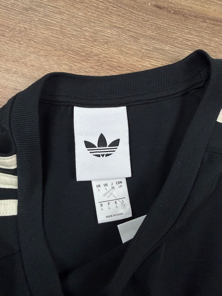 Immagine di 2025 Black Adidas Oasis Live' 25 T-shirt (L) 5