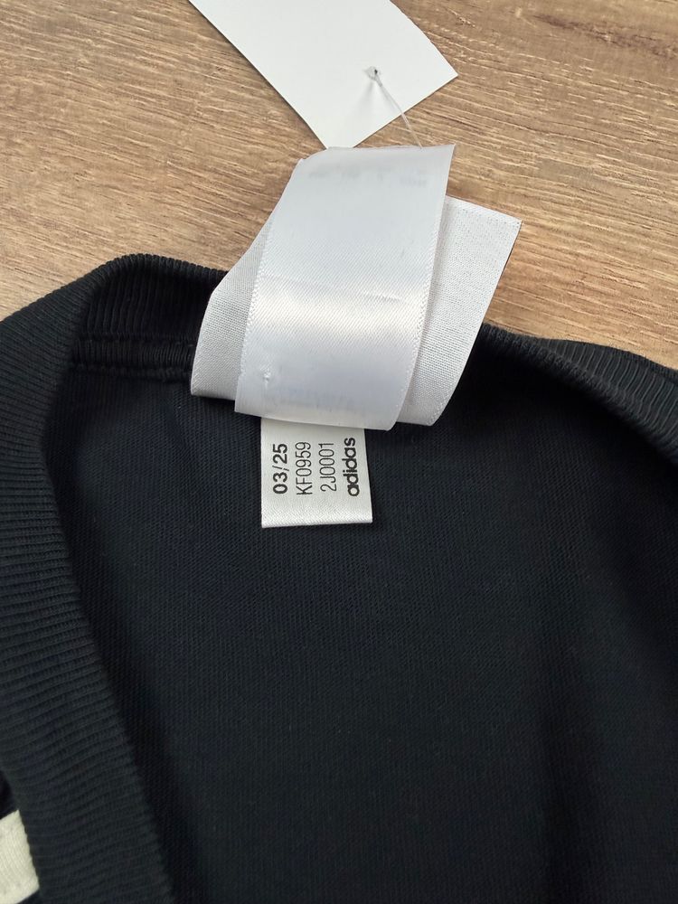Immagine di 2025 Black Adidas Oasis Live' 25 T-shirt (L) 4