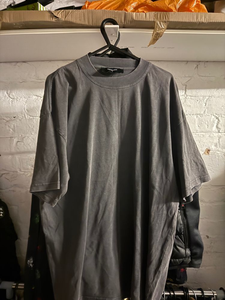 Represent  oversized t-shirt