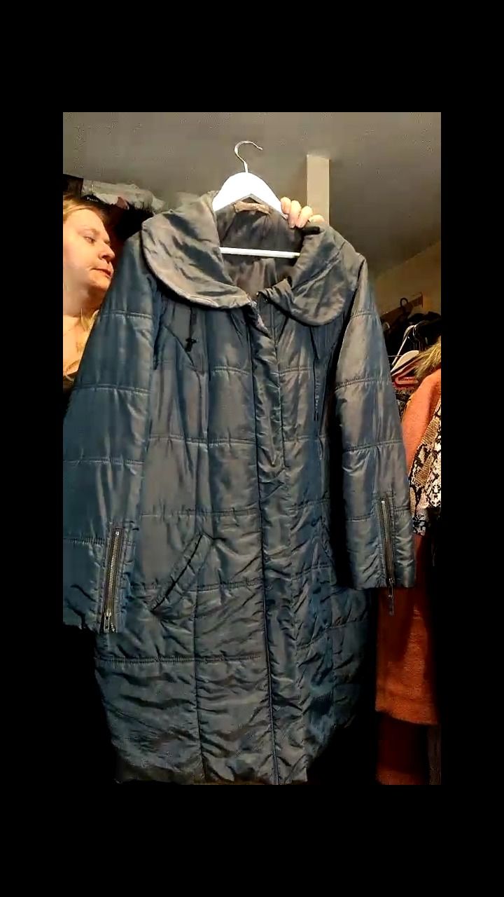 Marks & Spencer M&S portfolio - green shimmer puffer coat - preloved - pockets - no hood - Size 22 product image