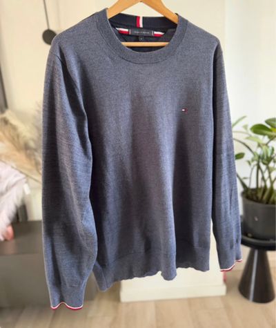 Tommy Hilfiger Grey Crew Neck Sweater