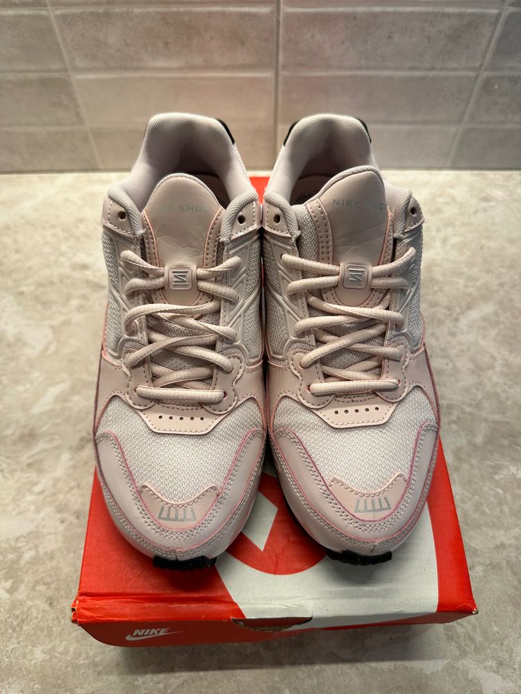 Nike Shox Sneakers 2