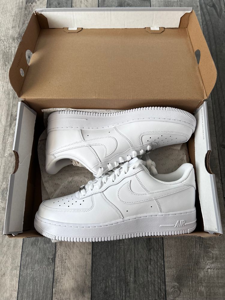 Nike Air Force 1 '07 Trainers ‘Triple White’ - CW2288-111 - Size UK 8.5 