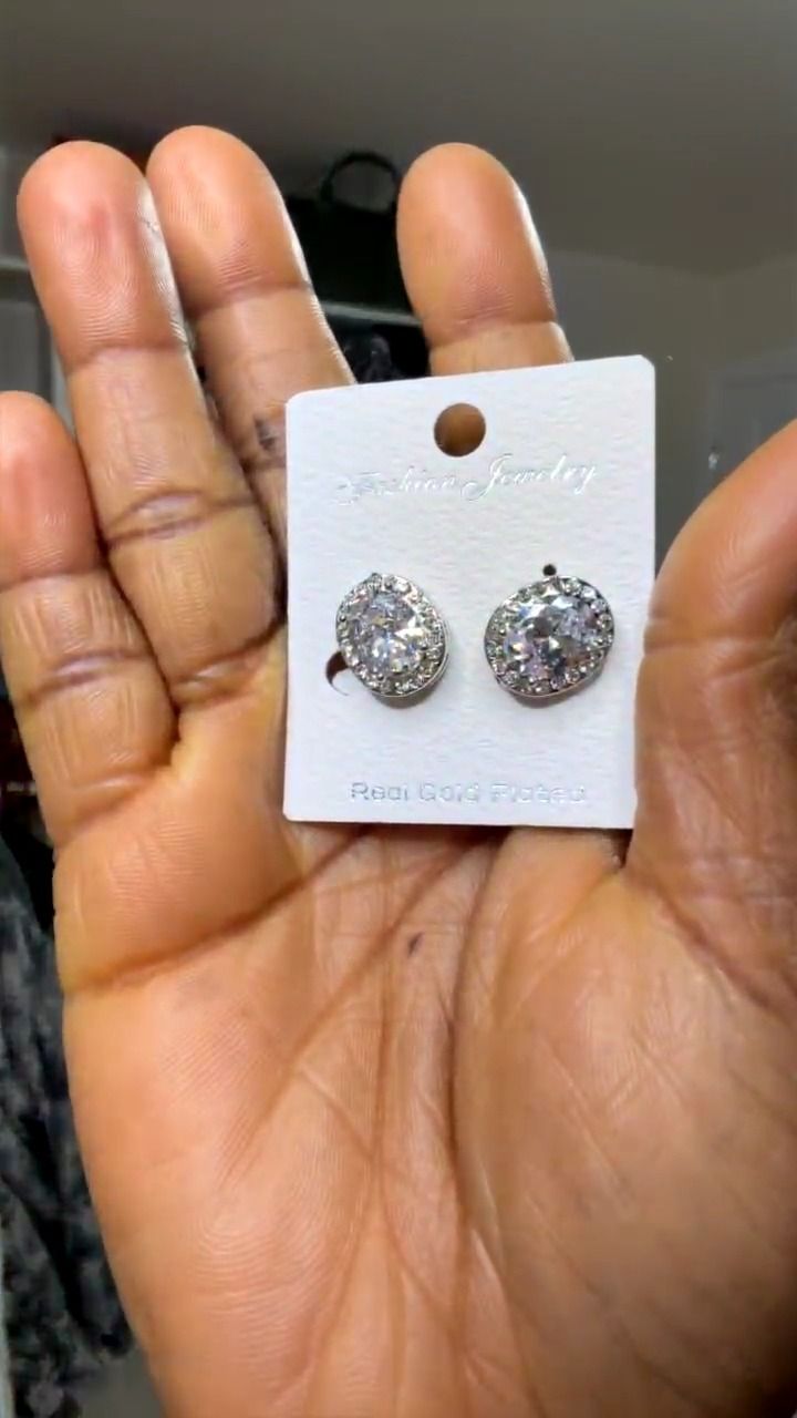 On Running clip on earrings product image