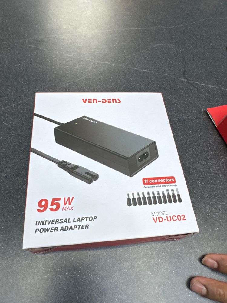 1-ONE Ven dens universal laptop power adapter  product image