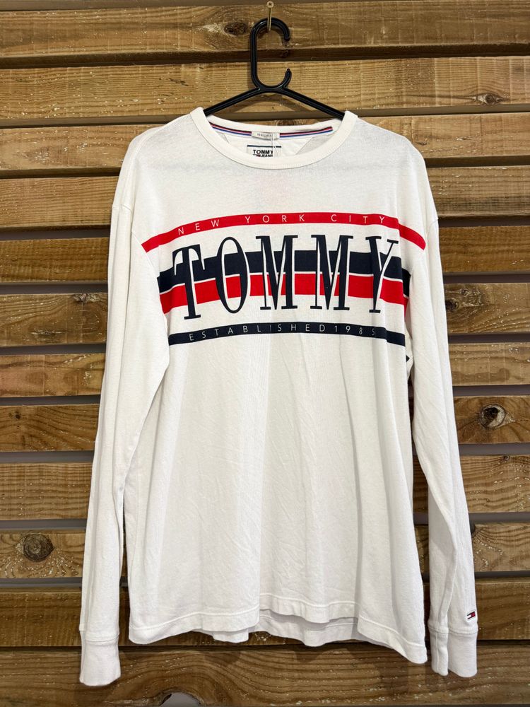 Tommy Hilfiger Vintage Y2K Tommy Hilfiger spell-out  logo T-shirt. Size Large product image