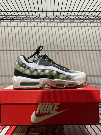 A-926917 Nike AM 95 LV8 White Brand New In Box