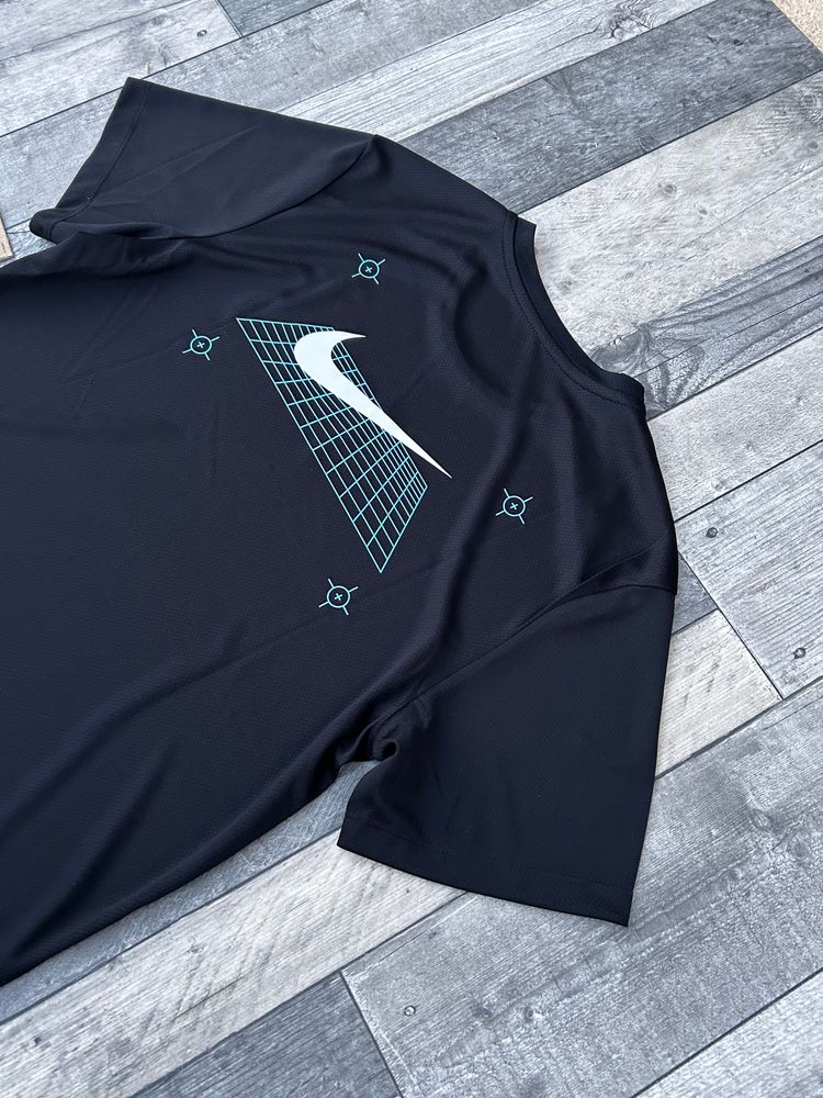 Nike Dri-Fit Grid Miler T-shirt & Short Set ‘Black Reflective’ - Size Small    7
