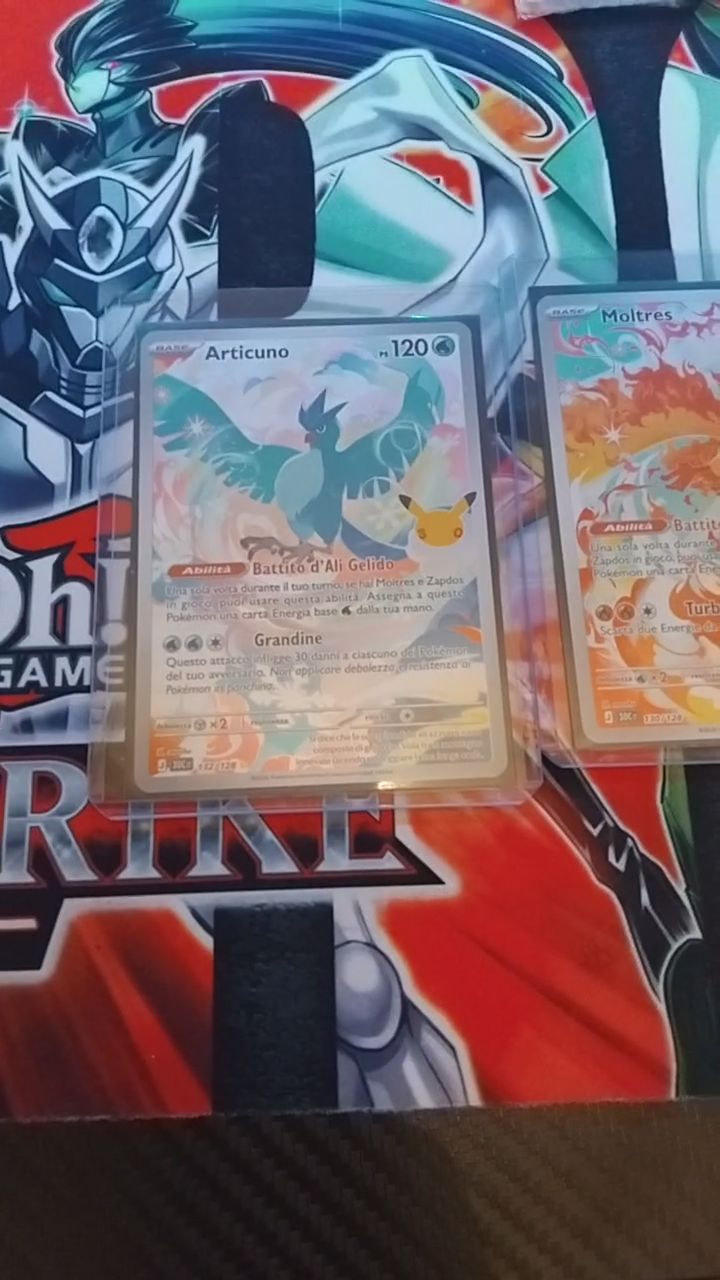Pokemon Moltres 021/025 [Celebrations] imagen 1