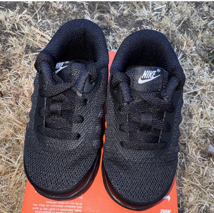 Nike Air Max Invigor (Td) Shoes 4.5 imagen 2