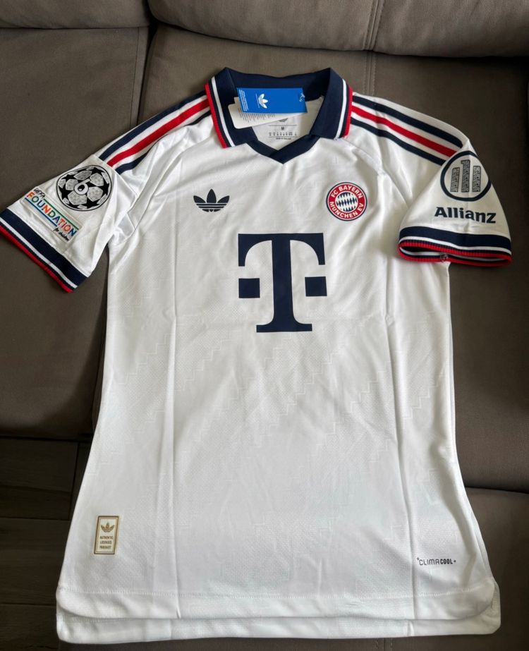 Camiseta talla M Bayer versión jugador sin estrenar!! imagen 1