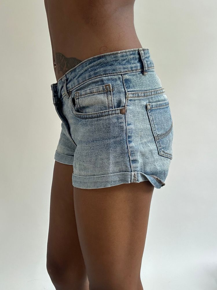 BEST PICKS | small/medium blue denim mini shorts imagen 5