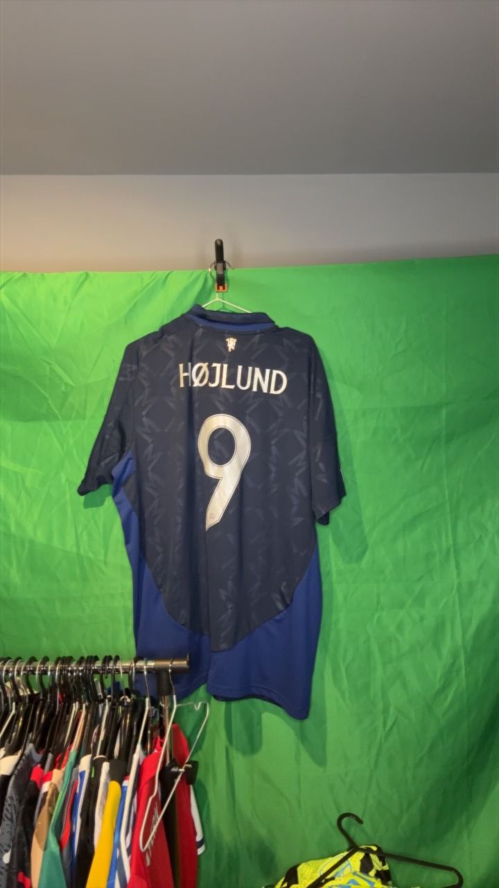 Other Man U Hojlund XL with Europa League Patches  product image