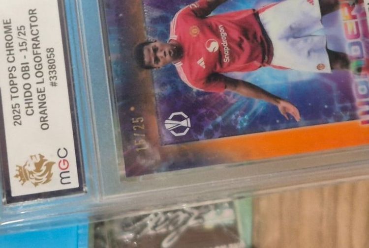 CHIDO OBI /25 MAN UNITED 24/25 TOPPS CHROME WONDERKIDS RC MGC 10 obraz 4
