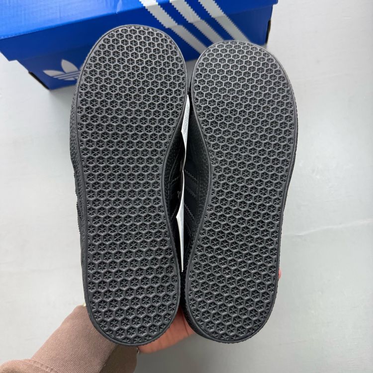 Adidas Originals Gazelle Size UK 3.5 Triple Black Leather Junior Trainers BY9146 image 10