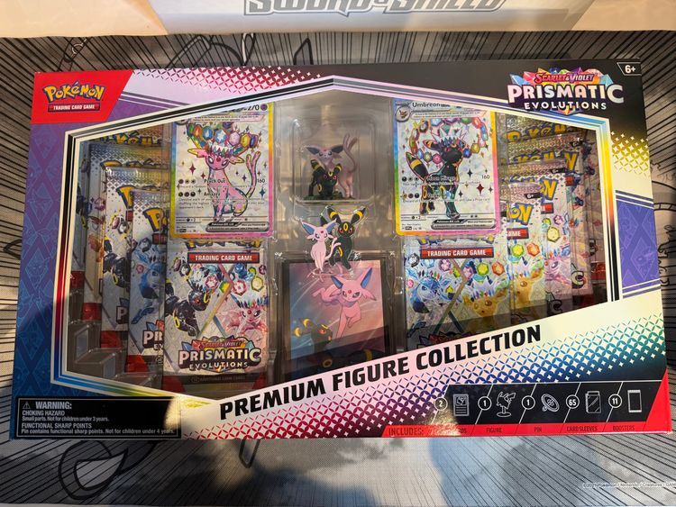 Pokémon Prismatic Evolutions Premium Figure Collection