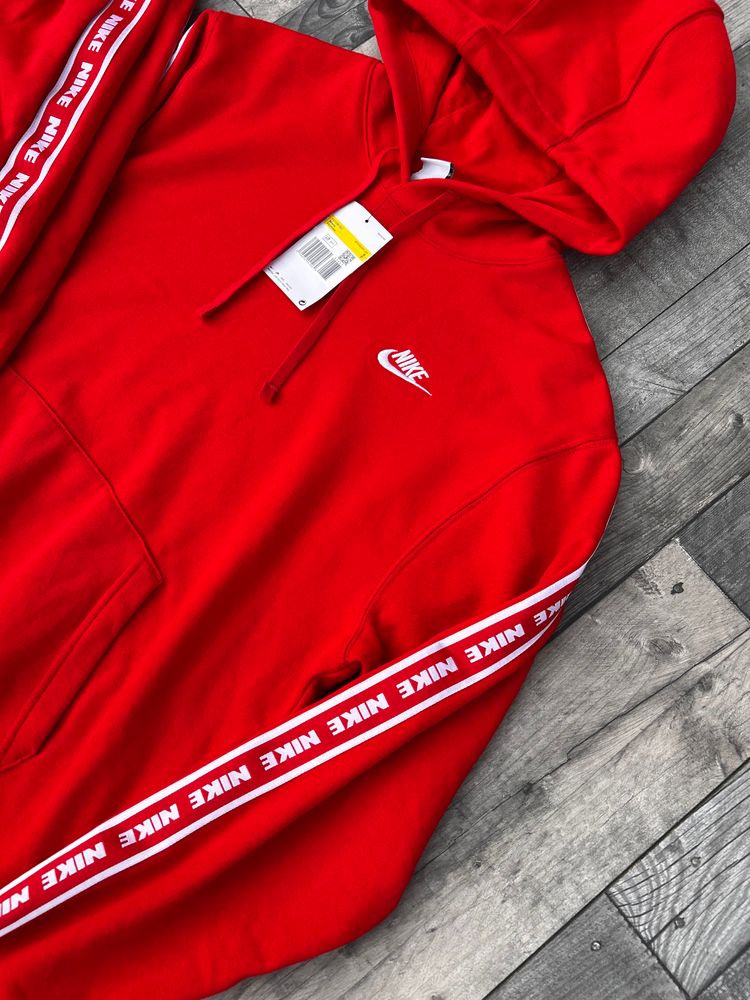 Immagine di Nike Club Tapered Fleece Full Hooded Tracksuit - ‘University Red’ - Size Small  4