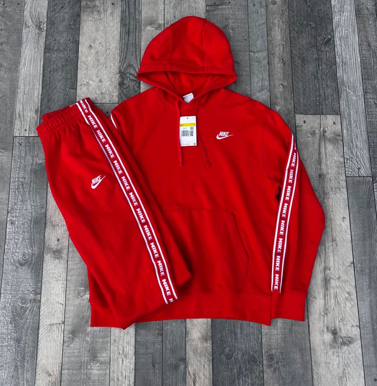 Nike Club Tapered Fleece Full Hooded Tracksuit - ‘University Red’ - Size Small  imagen 1