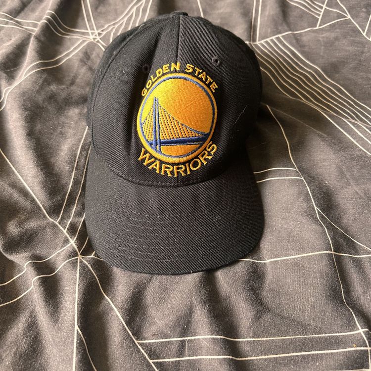 GOLDEN STATE WARRIORS SNAPBACK CAP