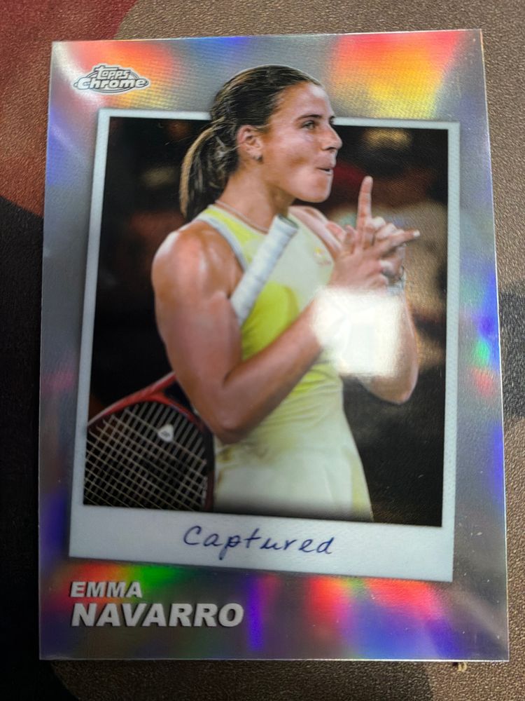 Emma navarro captured topps