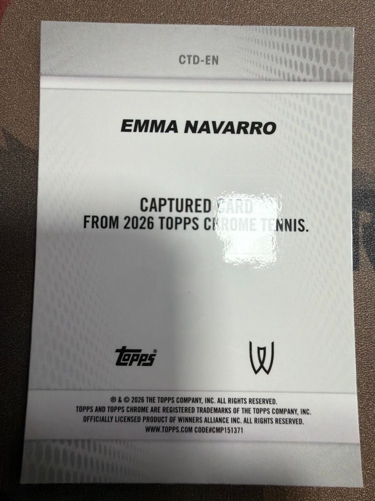 Emma navarro captured topps obraz 2