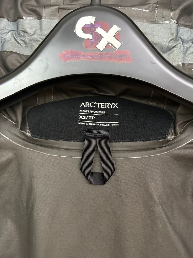 Arc’teryx Zeta SL Jacket Phantasm Men’s XS Extra Small Gore-Tex image 11