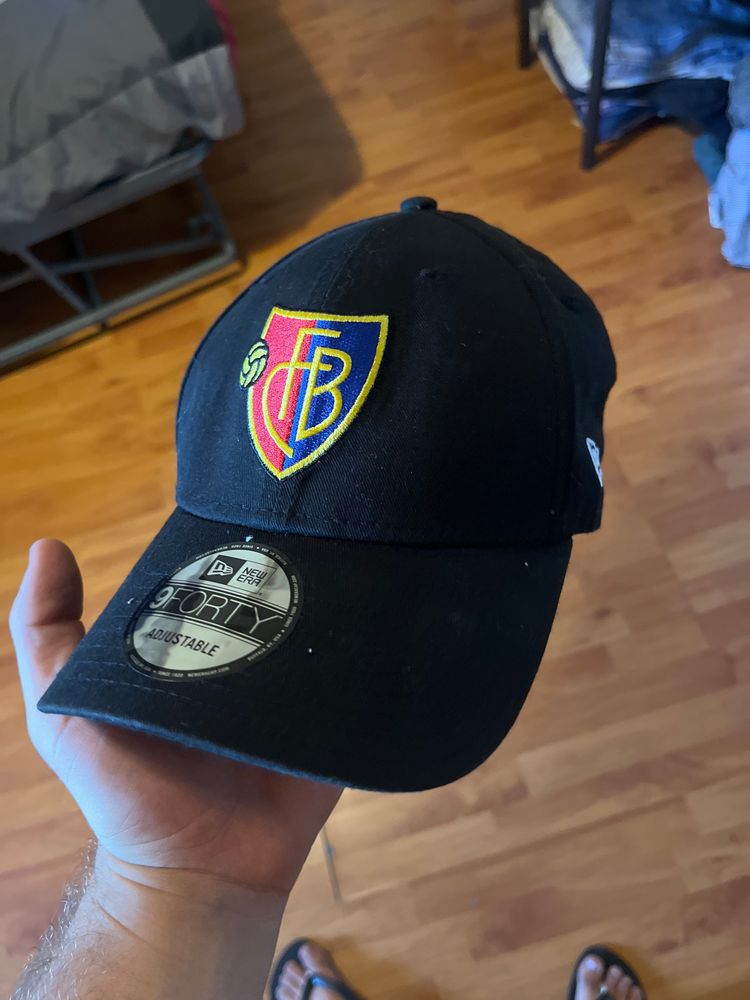 New Era Black Baseball Cap With Embroidered Logo product image