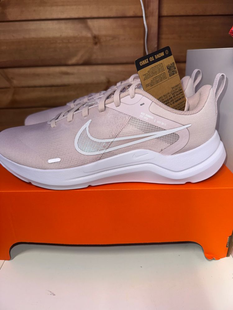 Nike Downshifter 12  Running Shoes Size 7