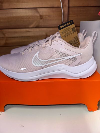 Nike Downshifter 12 Running Shoes Size 7