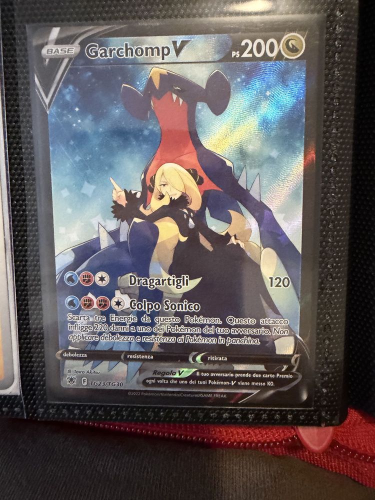 Garchomp V Pokémon Card image 1