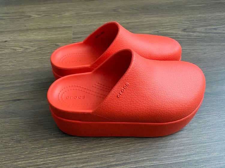 Crocs Dylan Platform Clogs 2