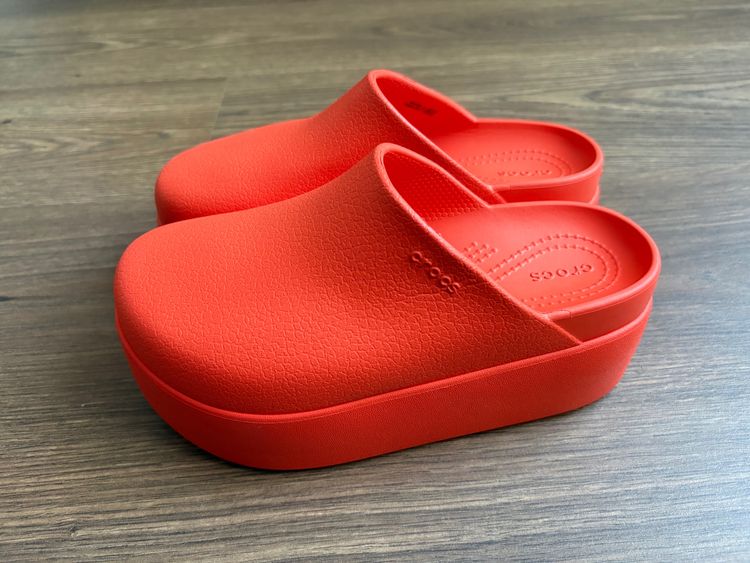 Crocs Dylan Platform Clogs 6