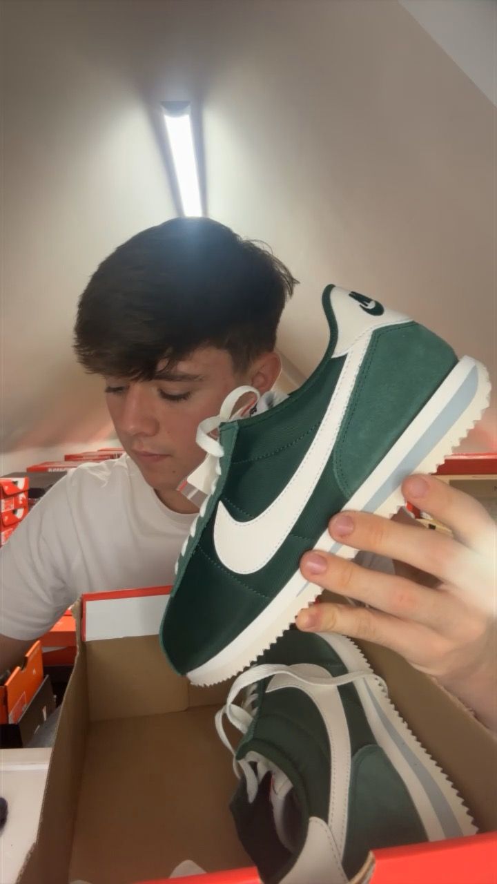 Other Uk 7.5 Cortez green  product image