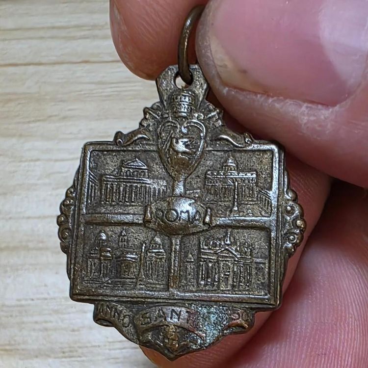 Religious Pendant Medal absolutely gorgeous  image 5