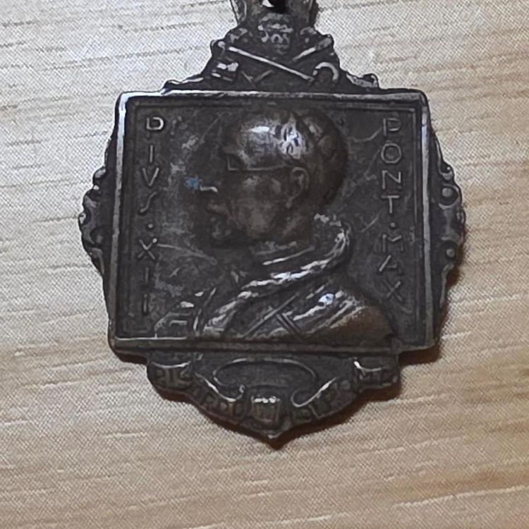 Religious Pendant Medal absolutely gorgeous  image 2