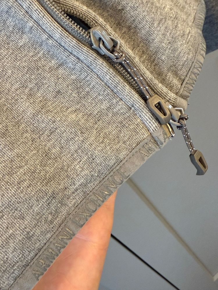 Armani Exchange Hooded Zip-Up Sweatshirt imagen 3