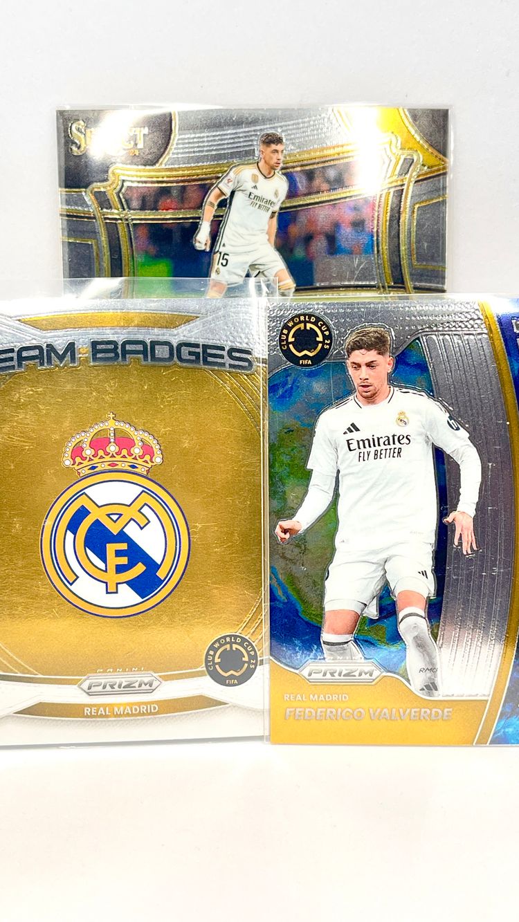 Lote 3 carsd - Real Madrid - team badge + Fede Valverde x2